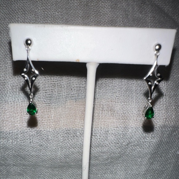 14k white gold Tsavorite garnet diamond earrings. Certification card. Gems TV. - Picture 3 of 15